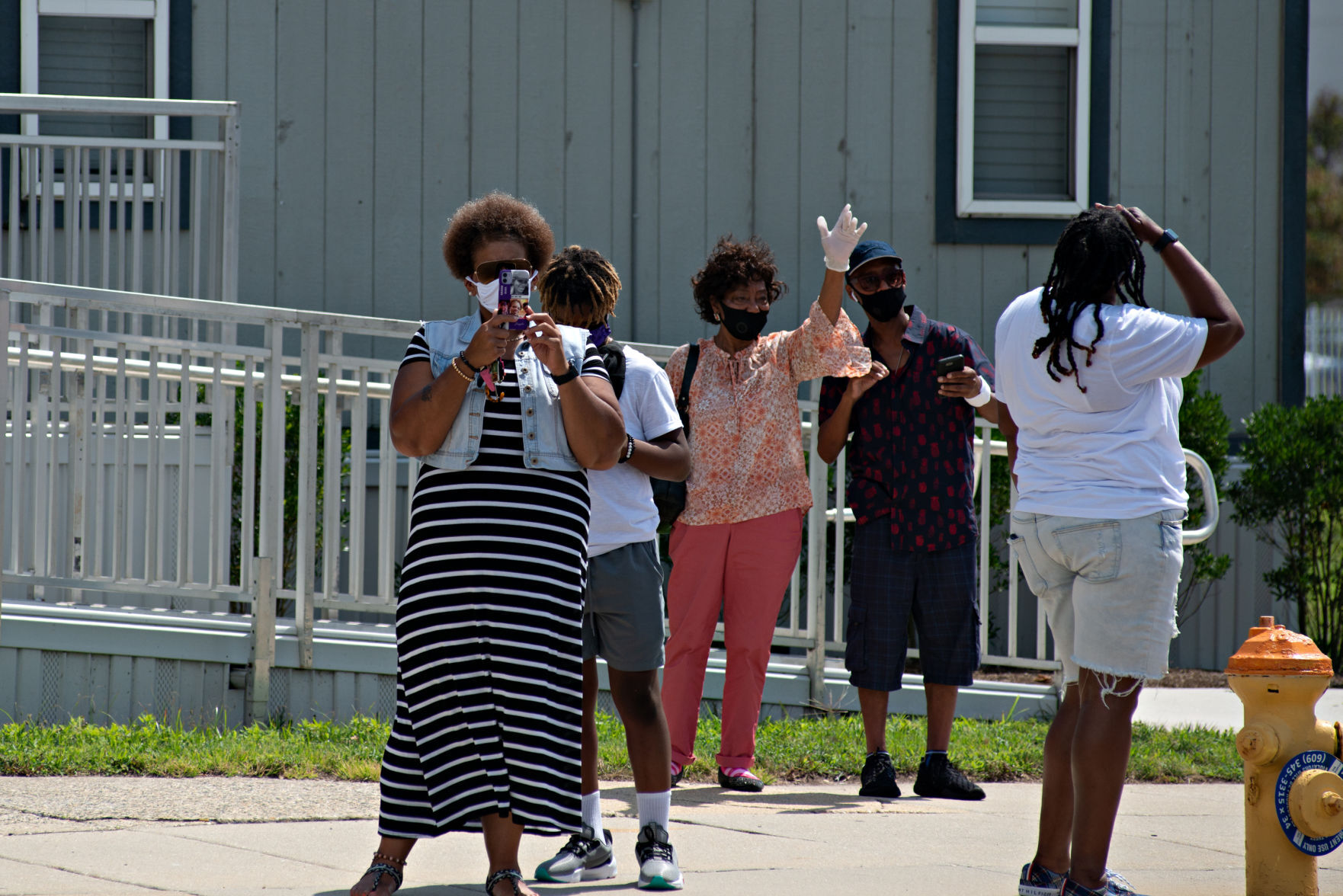 080920_nws_carparade